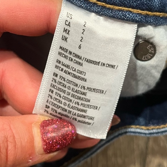 American Eagle Super Stretch Jean Shorts Roll Hem Whisker Denim Dark Wash Size 2 - Picture 6 of 7